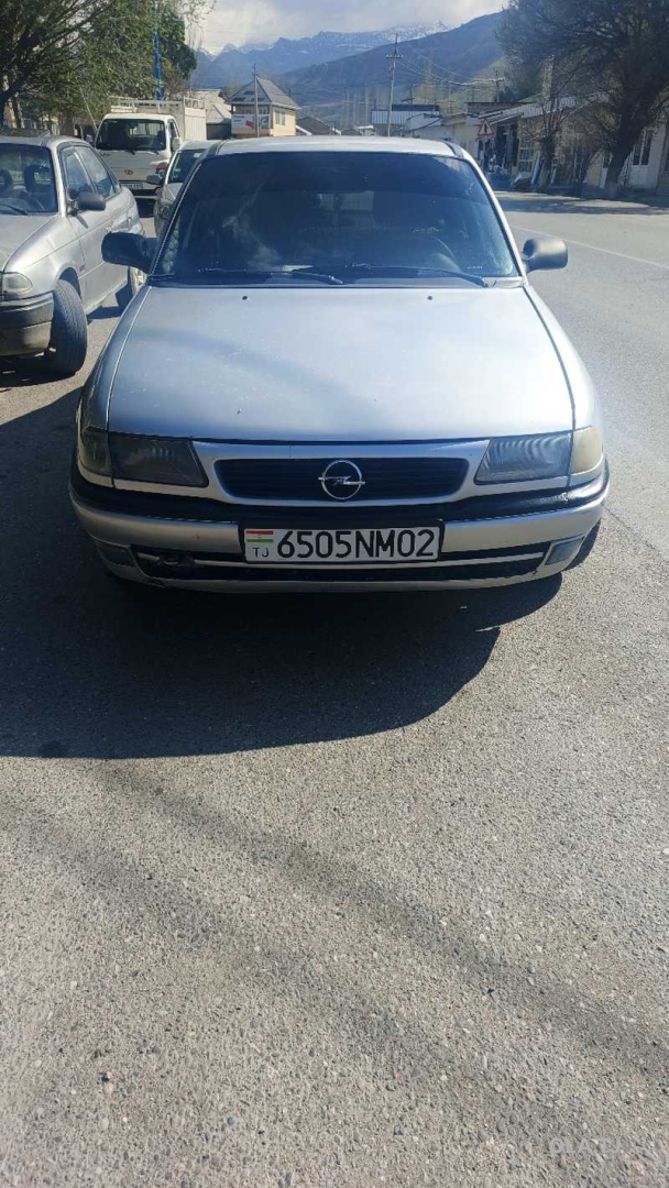 Opel Astra F,  1993